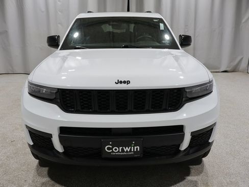 Used 2023 Jeep Grand Cherokee L Laredo AWD/4WD image 9