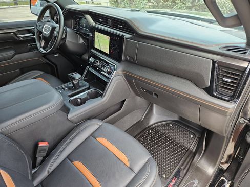 Used 2025 GMC Sierra 1500 AT4 w/ AT4 Premium Package AWD/4WD image 25