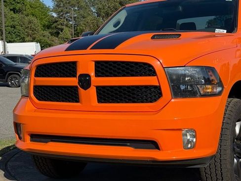 Used 2019 RAM 1500 Express w/ Express Value Package image 10