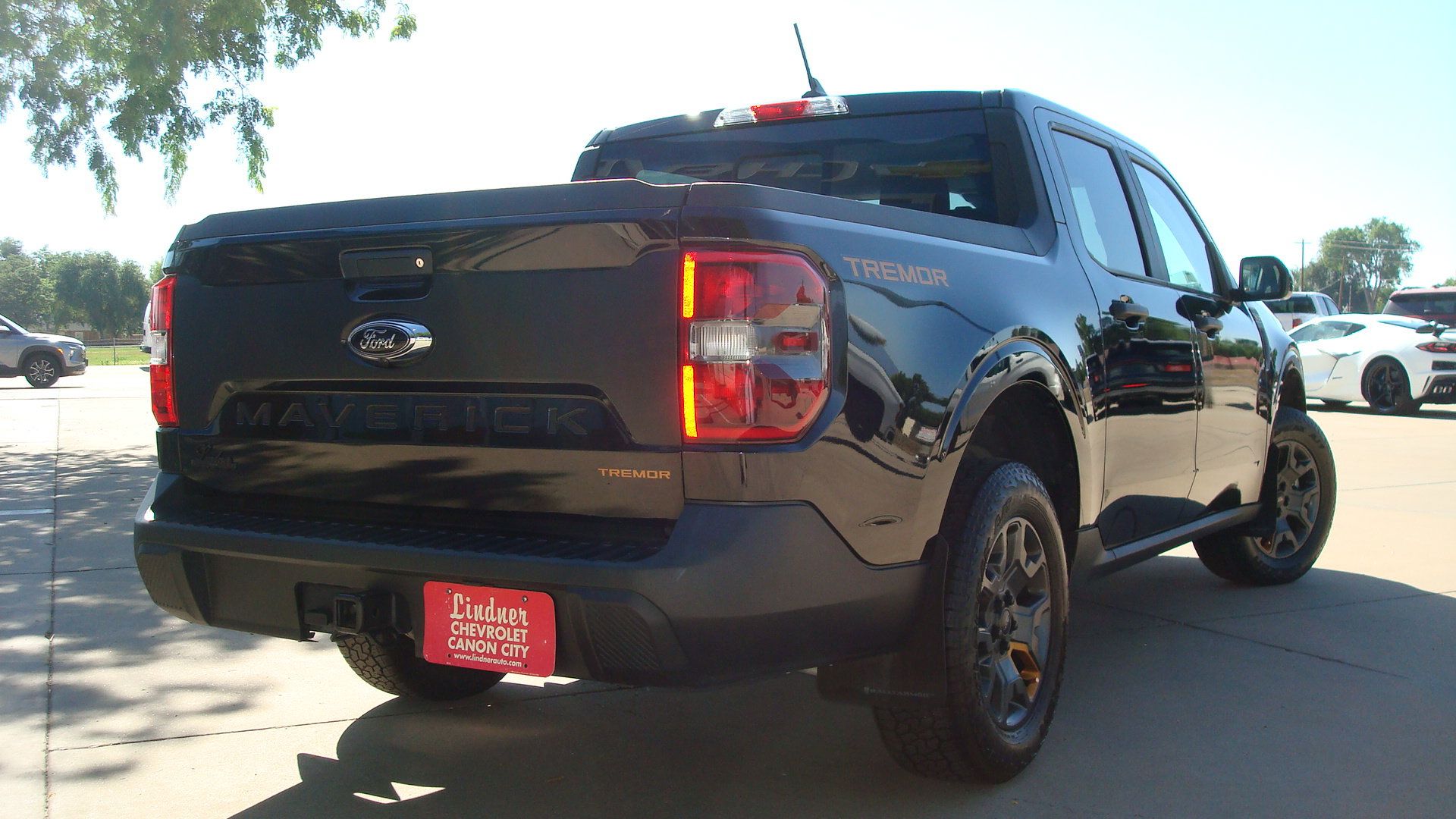 Used 2023 Ford Maverick Tremor w/ Tremor Off-Road Package AWD/4WD image 4