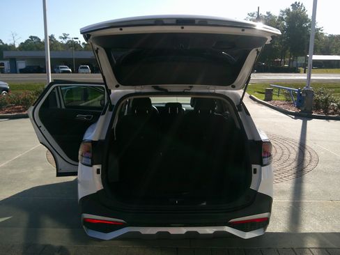 Used 2024 Kia Sportage EX image 14