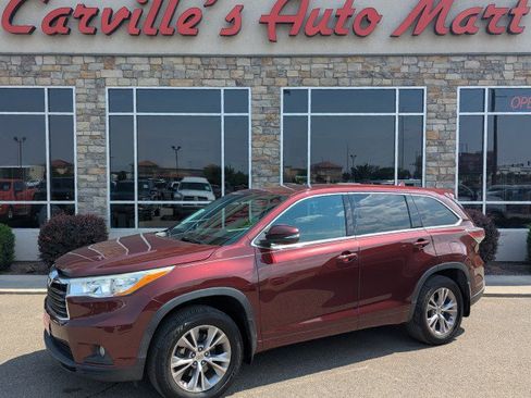Used 2014 Toyota Highlander Plus AWD/4WD image 1