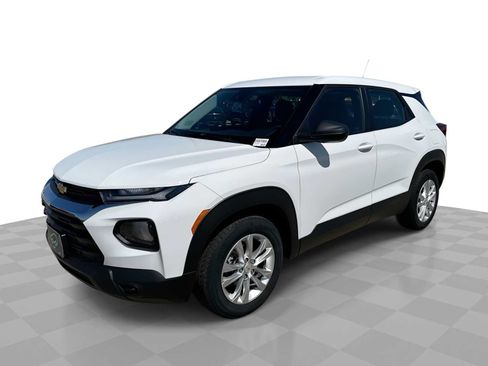 Certified 2023 Chevrolet TrailBlazer LS FWD image 1
