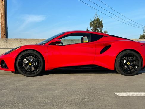 New 2025 Lotus Emira image 7