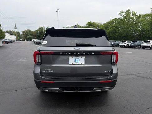 Used 2025 Ford Explorer Active w/ Active Comfort Package AWD/4WD image 4