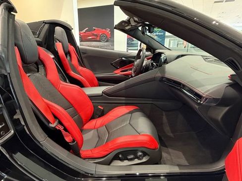 Used 2025 Chevrolet Corvette Z06 w/ Stealth Interior Trim Package RWD image 11