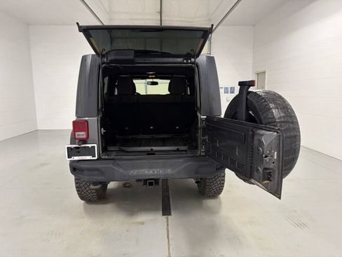 Used 2018 Jeep Wrangler Unlimited Sport w/ Dual Top Group AWD/4WD image 12