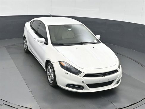 Used 2015 Dodge Dart SXT image 37
