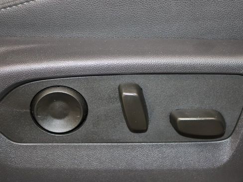 Used 2025 GMC Sierra 1500 SLT image 36