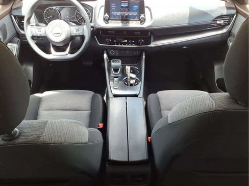 Used 2022 Nissan Rogue SV FWD image 9