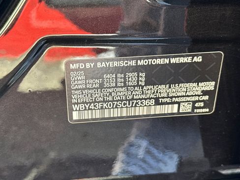 Certified 2025 BMW i5 M60 image 41