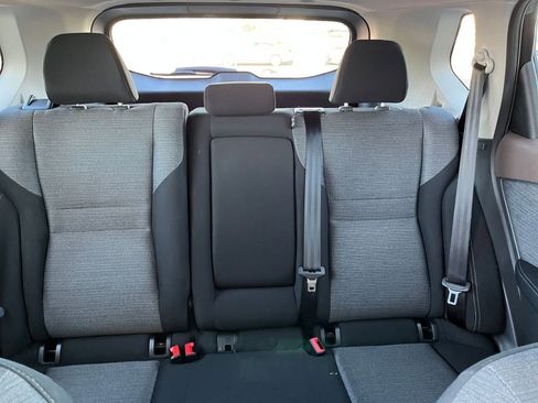 Used 2023 Nissan Rogue SV image 38