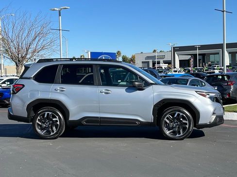 Used 2025 Subaru Forester Limited w/ Popular Package #2 image 8