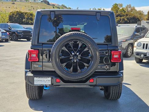 Certified 2022 Jeep Wrangler Unlimited Sahara image 3