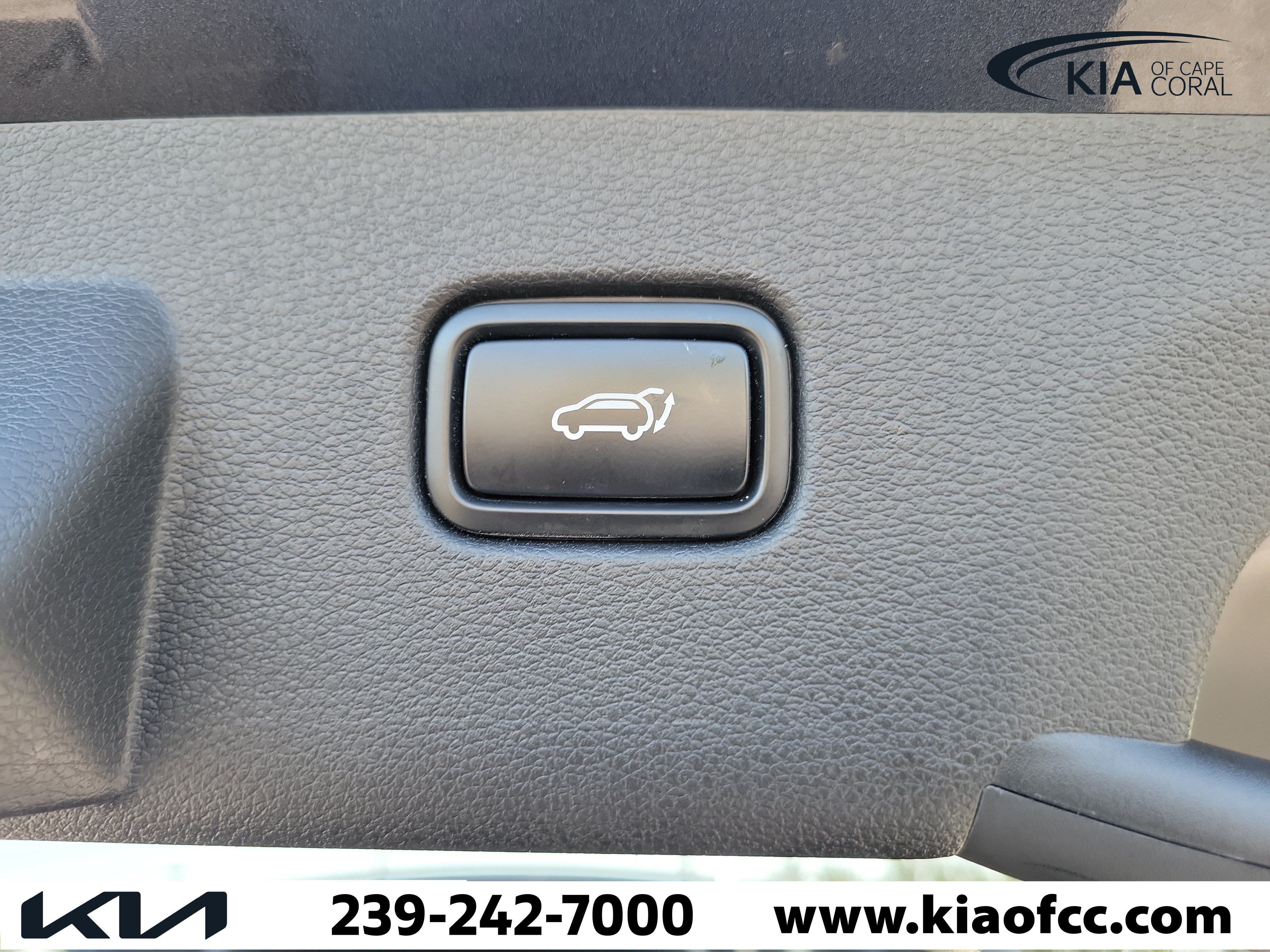 Used 2023 Kia Sportage X-Line w/ X-Line Premium Package AWD/4WD image 11
