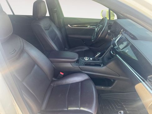 Used 2020 Cadillac XT6 Premium Luxury AWD/4WD image 15