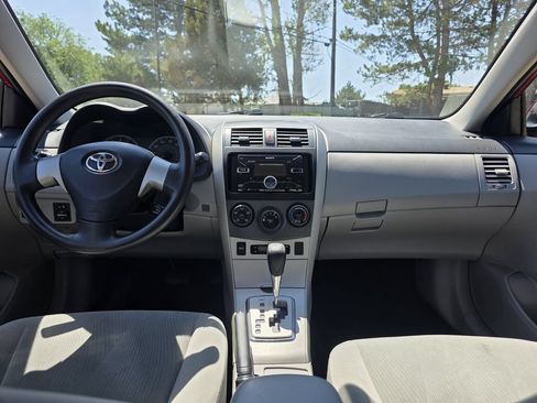 Used 2011 Toyota Corolla LE FWD image 23