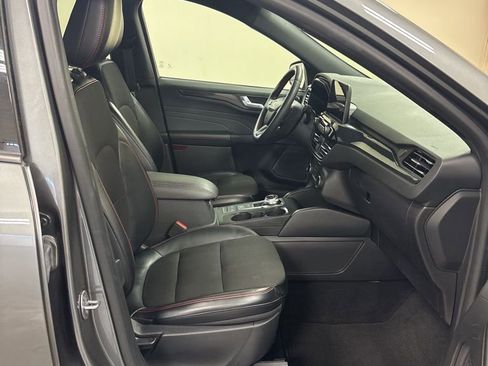 Used 2024 Ford Escape ST-Line w/ Cold Weather Package image 25
