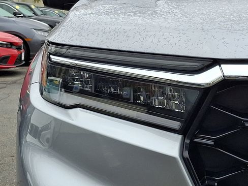 Certified 2025 Honda Pilot Touring image 9