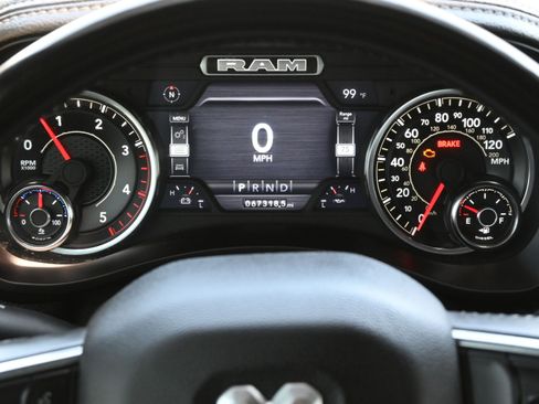 Used 2023 RAM 3500 Laramie AWD/4WD image 21
