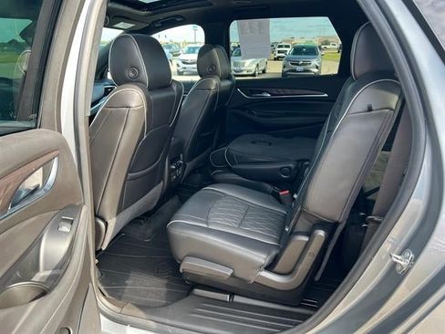 Used 2024 Buick Enclave Avenir w/ Avenir Technology Package AWD/4WD image 14