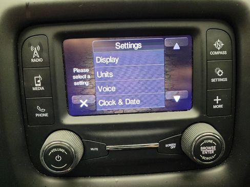 Used 2018 Jeep Compass Latitude w/ Safe & Security Group AWD/4WD image 25