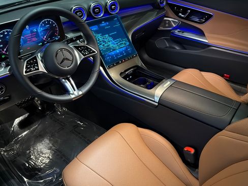 New 2027 Mercedes-Benz CLE 300 4MATIC Coupe image 9