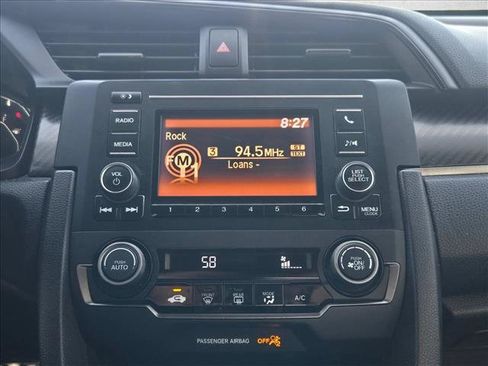 Used 2018 Honda Civic Sport image 10