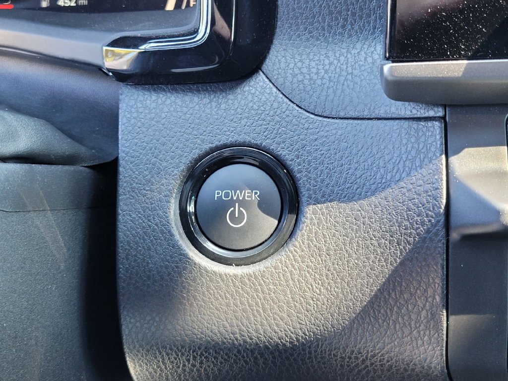 Used 2025 Toyota Camry SE FWD image 20