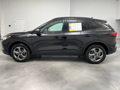 Used 2025 Ford Escape ST-Line AWD/4WD image 4