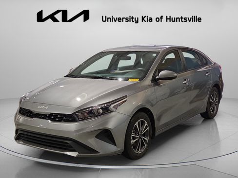 Used 2024 Kia Forte LXS image 7