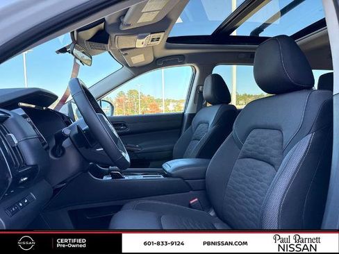 Certified 2025 Nissan Pathfinder SV w/ SV Premium Package image 21