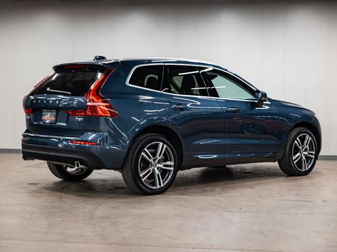 Used 2019 Volvo XC60 T8 Momentum w/ Advanced Package AWD/4WD image 5