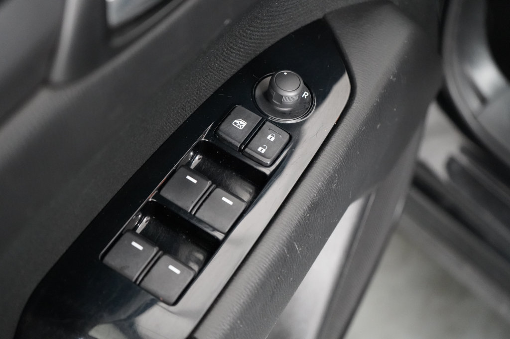 Used 2018 MAZDA CX-5 Sport AWD/4WD image 17