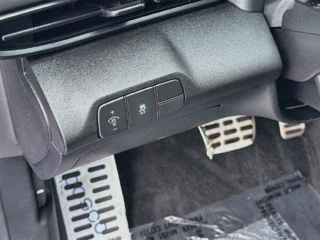 Certified 2026 Hyundai Elantra Sport FWD image 10