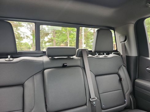 Used 2024 GMC Sierra 1500 SLT w/ SLT Premium Plus Package AWD/4WD image 11