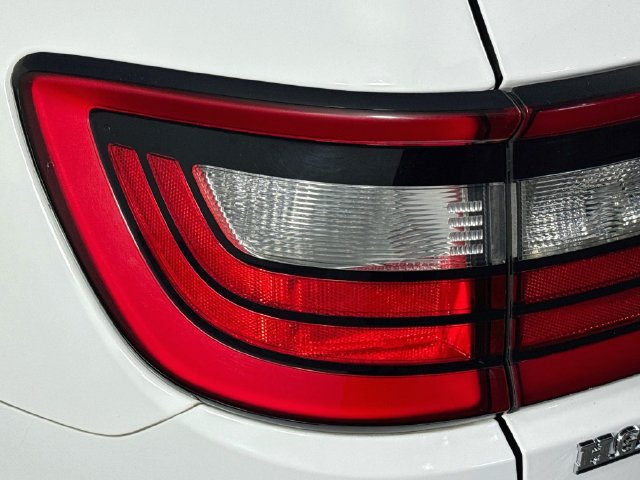 Used 2018 Dodge Durango SRT w/ Technology Group AWD/4WD image 31