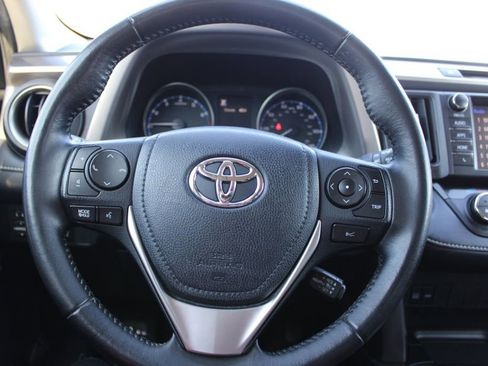 Used 2018 Toyota RAV4 XLE image 27