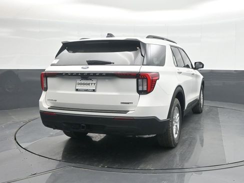 New 2026 Ford Explorer Active image 8