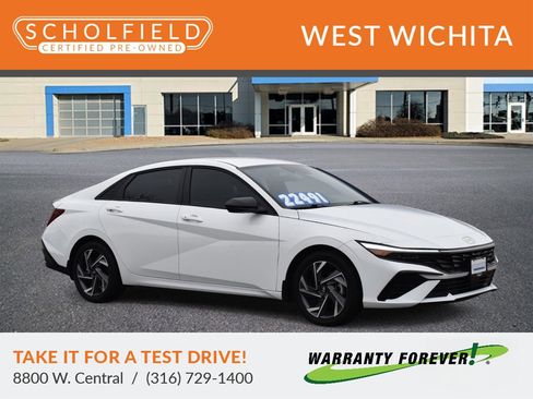 Used 2025 Hyundai Elantra Sport FWD image 1