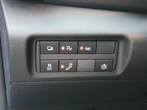 Certified 2025 Nissan Kicks Play S image 24