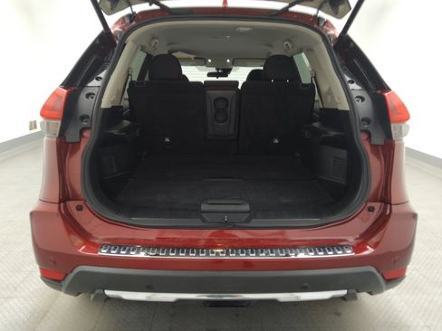 Used 2020 Nissan Rogue SV w/ Premium Package FWD image 29