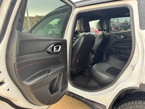 Used 2025 Jeep Compass Trailhawk AWD/4WD image 26