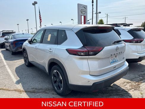 Certified 2025 Nissan Rogue SV AWD/4WD image 10