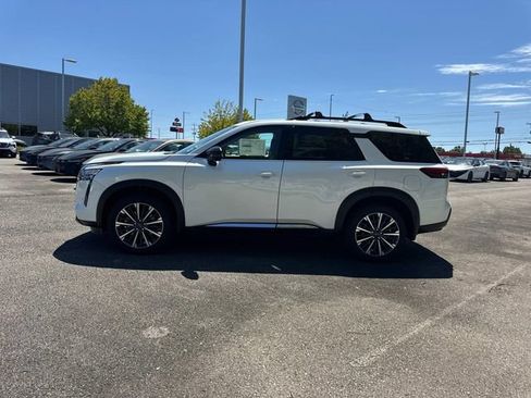 New 2026 Nissan Pathfinder Platinum AWD/4WD image 7