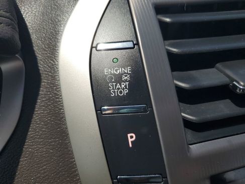 Used 2019 Lincoln MKZ Reserve FWD image 32