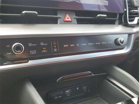 New 2025 Kia Sportage SX Prestige image 31