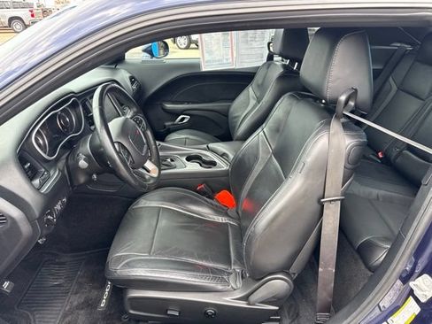 Used 2015 Dodge Challenger SXT Plus w/ Technology Group RWD image 11