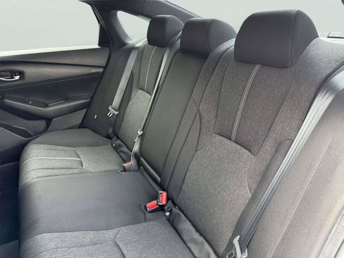 Used 2024 Honda Accord Sport image 40