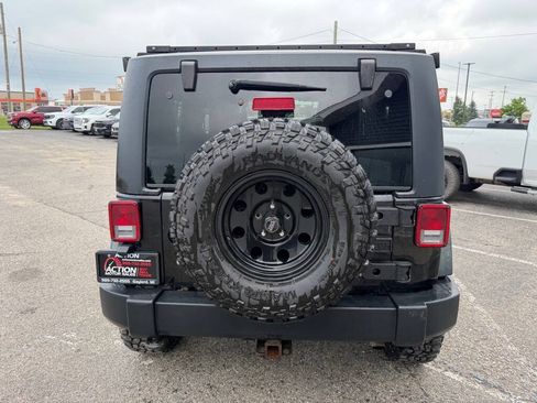 Used 2012 Jeep Wrangler Sport AWD/4WD image 4